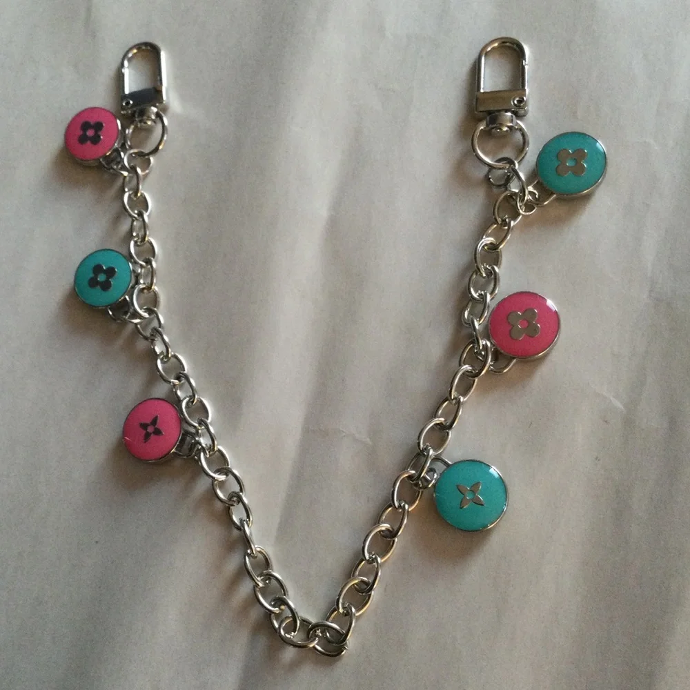 N/A silver chain